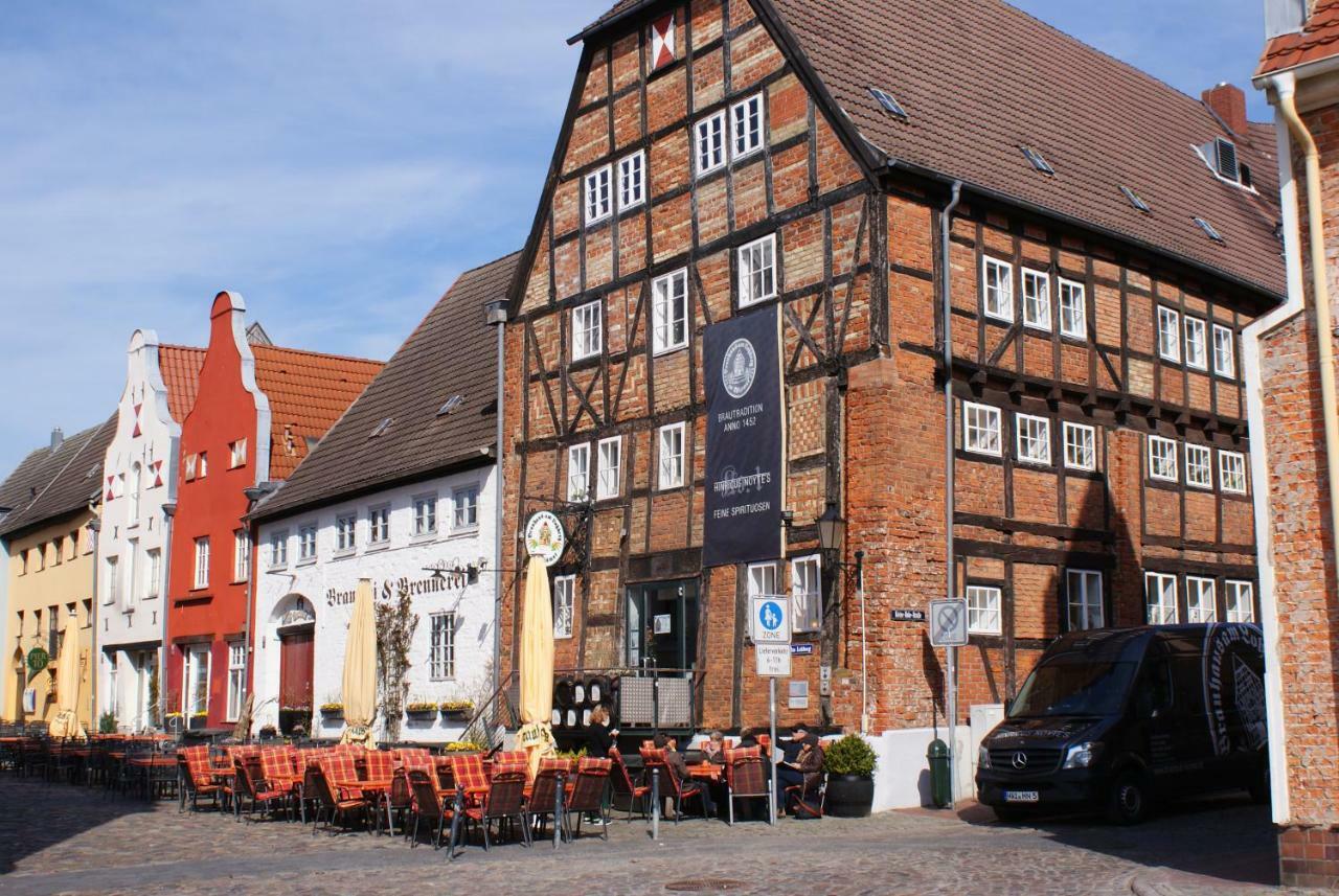 Stadtvilla Bruegemann Mit Terrasse & Parkplatz - Abc136 By Abcwismar Ngoại thất bức ảnh