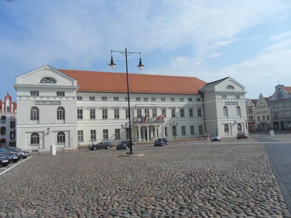 Stadtvilla Bruegemann Mit Terrasse & Parkplatz - Abc136 By Abcwismar Ngoại thất bức ảnh